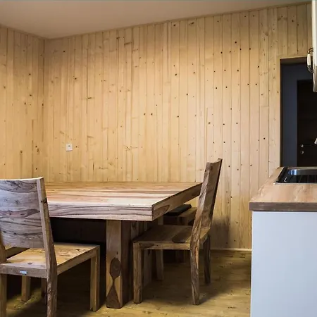 Arh Apartment *